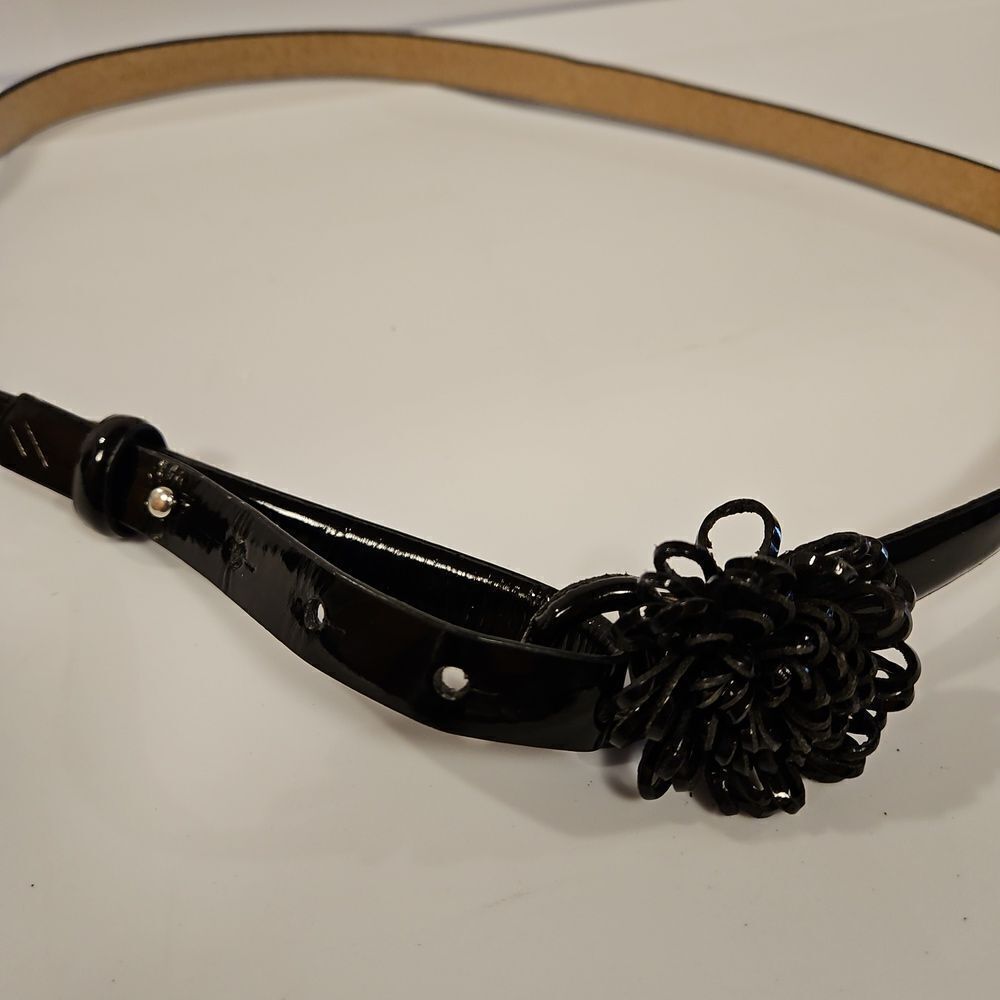 Black Patent Statement Belt sz waist 27"-30" Like New